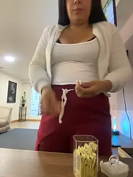 Snapshot of LorieFerrer chatting on September 18, 2025, 1:14 pm LorieFerrer online show from September 18, 2025, 1:14 pm