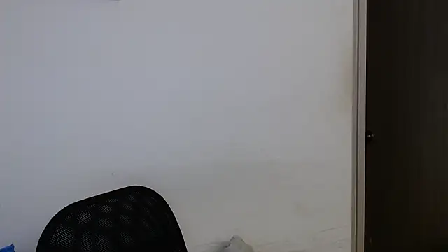 Snapshot of LorieFerrer chatting on March 8, 2025, 1:03 pm LorieFerrer online show from March 8, 2025, 1:03 pm