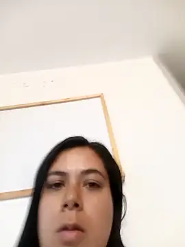 Snapshot of LorieFerrer chatting on January 31, 2025, 3:33 pm LorieFerrer online show from January 31, 2025, 3:33 pm