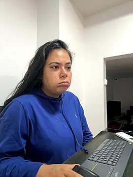 Snapshot of LorieFerrer chatting on October 16, 2025, 2:36 pm LorieFerrer online show from October 16, 2025, 2:36 pm