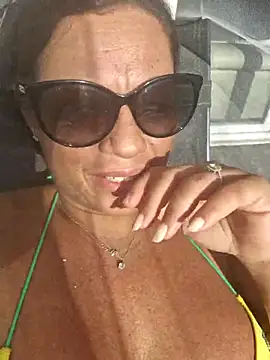 Snapshot of cleo094 chatting on March 18, 2026, 3:35 pm cleo094 online show from March 18, 2026, 3:35 pm