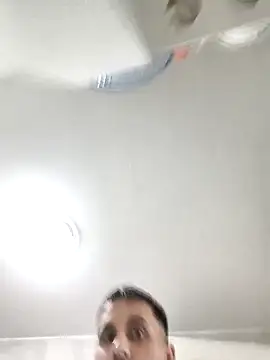 Snapshot of Ahmettutuk183 chatting on November 7, 2025, 4:06 am Ahmettutuk183 online show from November 7, 2025, 4:06 am