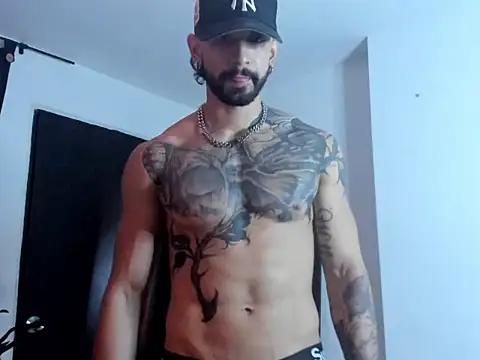 Snapshot of vanhelcy chatting on December 3, 2025, 6:40 pm vanhelcy online show from December 3, 2025, 6:40 pm