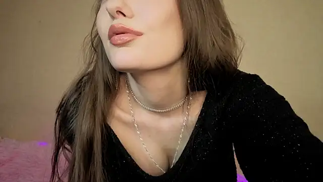 Mia Montary online show from November 21, 2025, 10:25 am