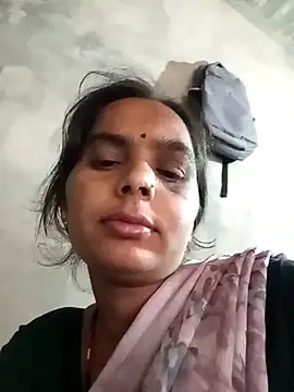 CUTE V SEXY online show from November 9, 2025, 3:21 am