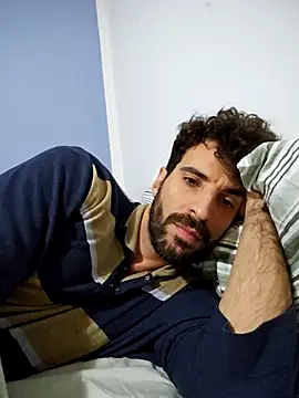 Snapshot of Pinosce6 chatting on November 11, 2025, 9:42 pm Pinosce6 online show from November 11, 2025, 9:42 pm