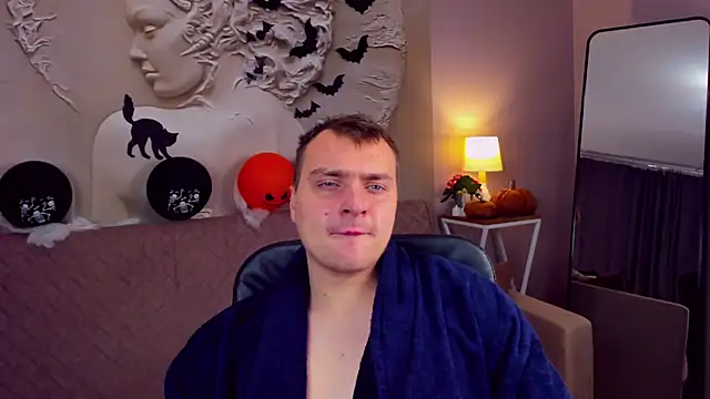 ArchieHolmes online show from November 9, 2025, 4:05 am