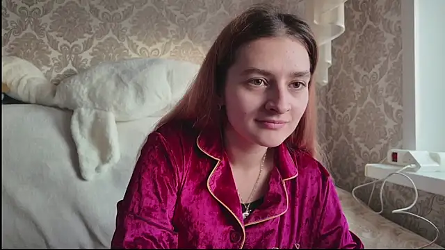 SweetLiaison online show from November 19, 2025, 6:13 am