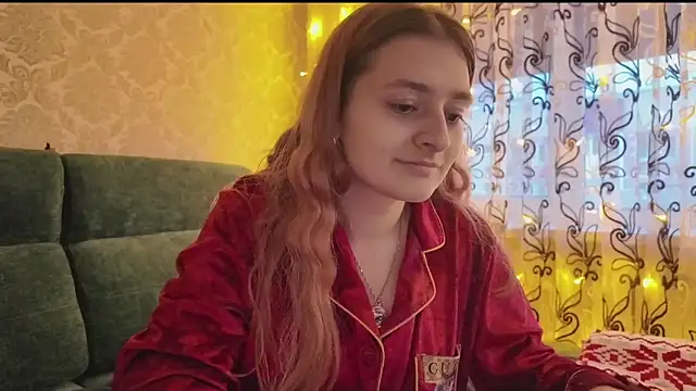 Snapshot of SweetLiaison chatting on February 6, 2026, 2:24 pm SweetLiaison online show from February 6, 2026, 2:24 pm