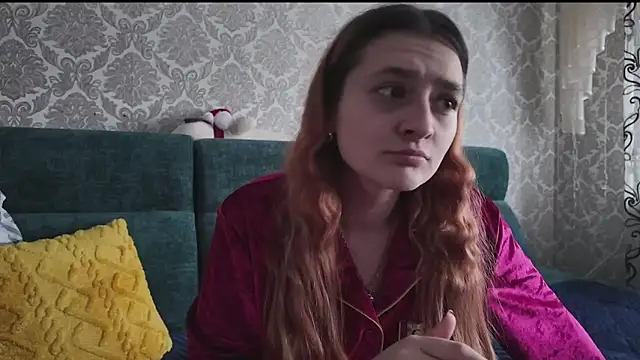 Snapshot of SweetLiaison chatting on February 15, 2026, 1:54 pm SweetLiaison online show from February 15, 2026, 1:54 pm