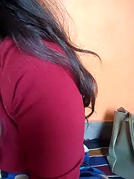 Snapshot of Sexy_Divya__ chatting on May 7, 2026, 1:32 am Sexy Divya online show from May 7, 2026, 1:32 am