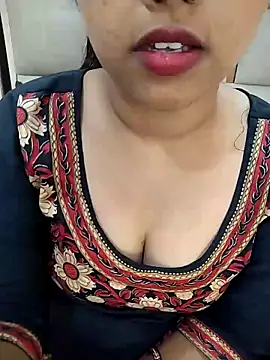 Snapshot of Sexy_Divya__ chatting on May 11, 2026, 6:15 am Sexy Divya online show from May 11, 2026, 6:15 am