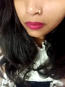 Sexy Divya   online show from November 23, 2025, 6:12 am