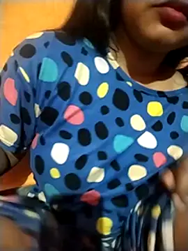 Snapshot of Sexy_Divya__ chatting on April 18, 2026, 5:59 pm Sexy Divya online show from April 18, 2026, 5:59 pm