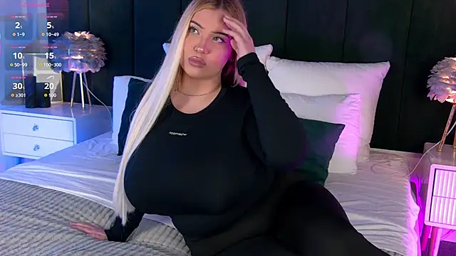 Snapshot of KilianaNoir chatting on January 17, 2026, 7:45 am KilianaNoir online show from January 17, 2026, 7:45 am