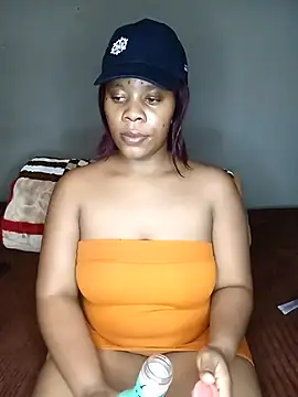 Emmylove-xr25 online show from November 20, 2025, 8:42 pm