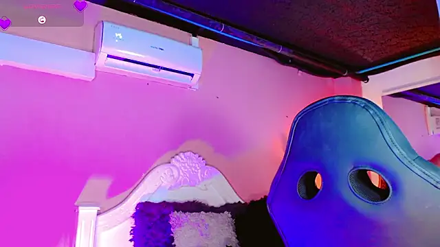 Snapshot of AnnaRouseQueen chatting on February 2, 2026, 8:30 pm AnnaRouseQueen online show from February 2, 2026, 8:30 pm