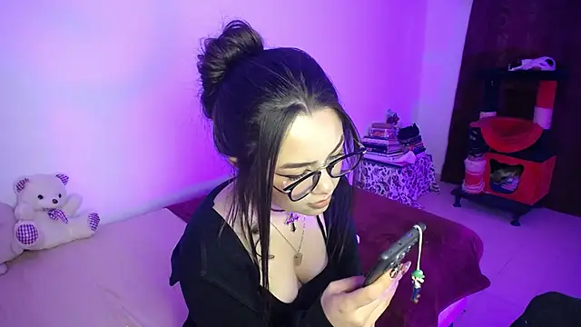 Snapshot of _Pariiss chatting on April 9, 2026, 10:49 pm Pariiss online show from April 9, 2026, 10:49 pm