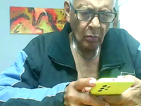 Snapshot of dirtysluttyfist chatting on November 30, 2025, 2:01 am dirtysluttyfist online show from November 30, 2025, 2:01 am