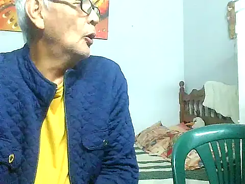 Snapshot of dirtysluttyfist chatting on December 21, 2025, 6:37 am dirtysluttyfist online show from December 21, 2025, 6:37 am