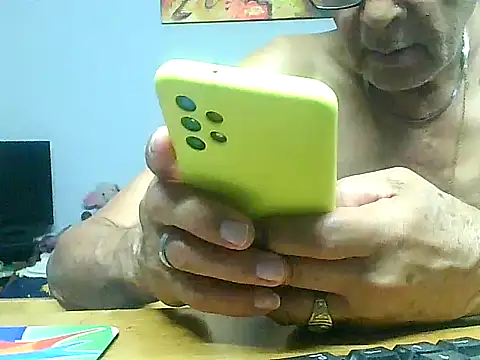 Snapshot of dirtysluttyfist chatting on December 1, 2025, 5:36 pm dirtysluttyfist online show from December 1, 2025, 5:36 pm