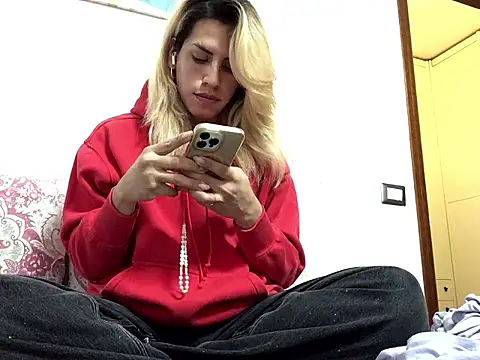 Snapshot of ESTRELLABERECHUCKY chatting on January 16, 2026, 4:11 pm ESTRELLABERECHUCKY online show from January 16, 2026, 4:11 pm