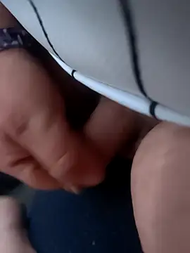 Snapshot of Timrwe chatting on November 7, 2025, 7:51 pm Timrwe online show from November 7, 2025, 7:51 pm