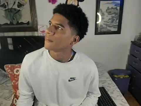 JUANBIGCOCK21CM online show from November 26, 2025, 11:16 pm