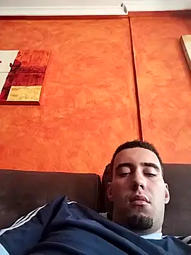 Snapshot of adrihgz chatting on November 11, 2025, 12:33 pm adrihgz online show from November 11, 2025, 12:33 pm