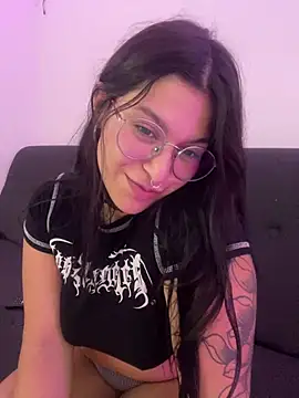 Snapshot of amazonaa9 chatting on March 24, 2026, 6:08 pm amazonaa9 online show from March 24, 2026, 6:08 pm