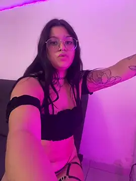 Snapshot of amazonaa9 chatting on March 19, 2026, 6:30 pm amazonaa9 online show from March 19, 2026, 6:30 pm