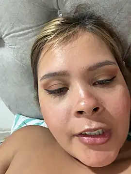 Snapshot of MelodySanz chatting on February 28, 2026, 4:45 am MelodySanz online show from February 28, 2026, 4:45 am