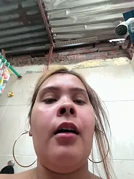 Snapshot of MelodySanz chatting on February 7, 2026, 9:23 pm MelodySanz online show from February 7, 2026, 9:23 pm