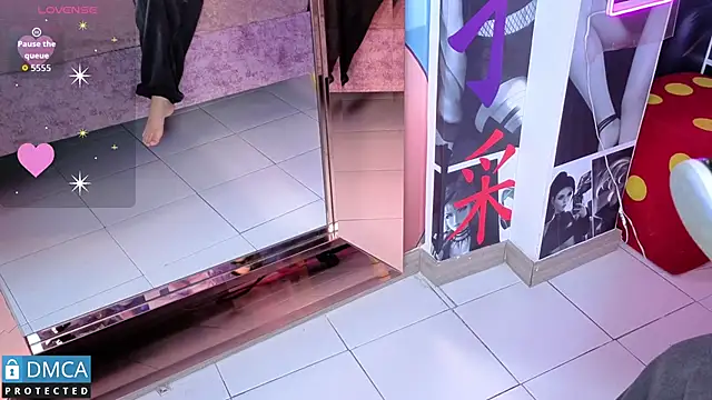 Snapshot of sofia_sstonee_ chatting on December 3, 2025, 11:09 am sofia sstonee online show from December 3, 2025, 11:09 am