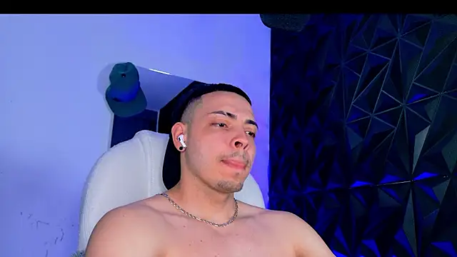 Maxwell Dupont online show from March 1, 2026, 7:58 pm