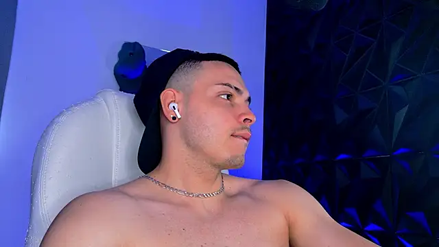 Maxwell Dupont online show from February 8, 2026, 7:00 pm