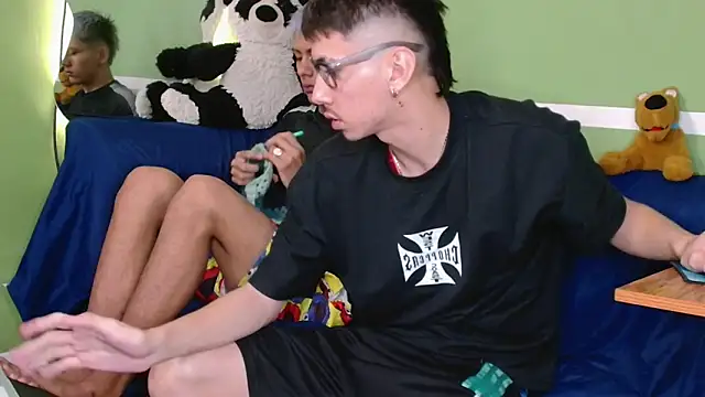 Snapshot of stebeen_smithh chatting on February 2, 2026, 1:43 pm stebeen smithh online show from February 2, 2026, 1:43 pm