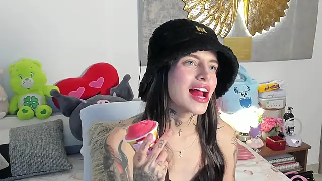 Angeline smith1 online show from November 13, 2025, 7:23 am