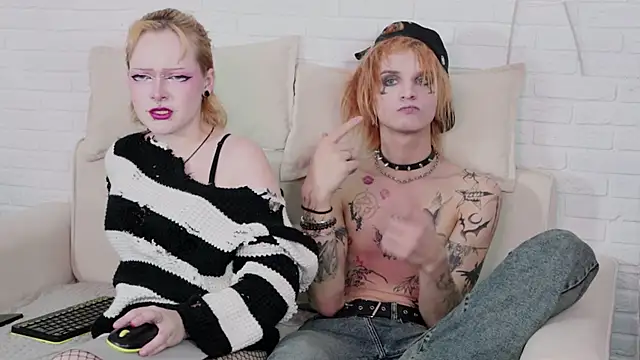 NicoleHottiee online show from November 10, 2025, 11:10 pm