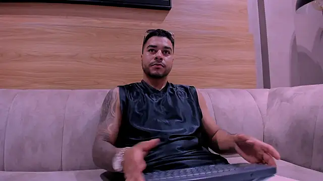 4ndrees  online show from November 11, 2025, 7:19 pm