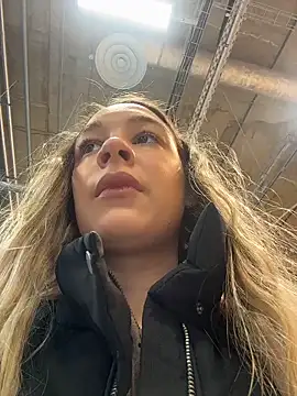 SashaCatt online show from April 10, 2026, 8:10 am