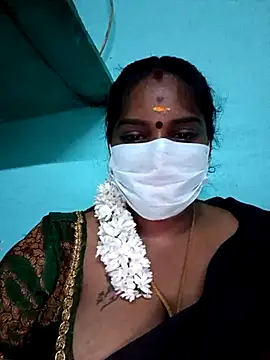 Snapshot of Tamil_Hot_Pooja chatting on November 11, 2025, 5:19 pm Tamil Hot Pooja online show from November 11, 2025, 5:19 pm