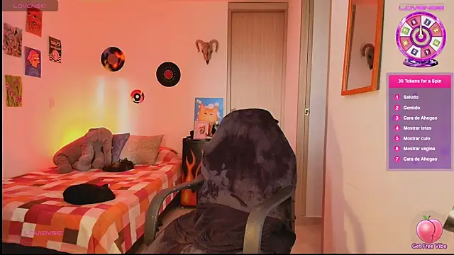 Snapshot of rotwallace chatting on December 4, 2025, 12:31 am rotwallace online show from December 4, 2025, 12:31 am