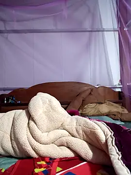 Snapshot of Hini68 chatting on November 28, 2025, 2:23 am Hini68 online show from November 28, 2025, 2:23 am