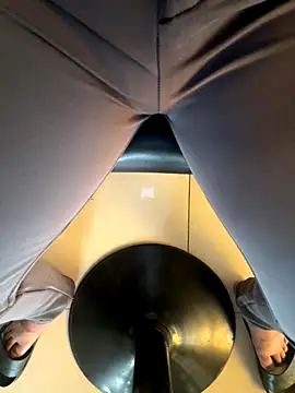 Snapshot of Cubuzinu chatting on December 23, 2025, 8:13 am Cubuzinu online show from December 23, 2025, 8:13 am