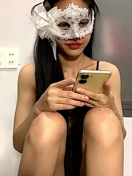 Snapshot of Tiny-122 chatting on January 18, 2026, 6:22 pm Tiny-122 online show from January 18, 2026, 6:22 pm