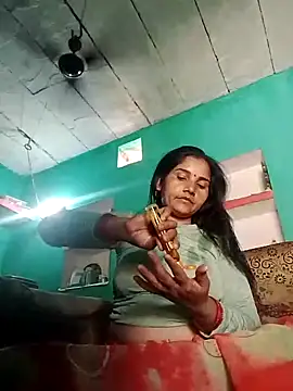 Snapshot of Seema_ji12 chatting on March 16, 2026, 7:56 am Seema ji12 online show from March 16, 2026, 7:56 am