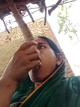 Snapshot of Seema_ji12 chatting on April 12, 2026, 11:24 am Seema ji12 online show from April 12, 2026, 11:24 am