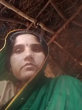 Snapshot of Seema_ji12 chatting on April 6, 2026, 8:37 am Seema ji12 online show from April 6, 2026, 8:37 am