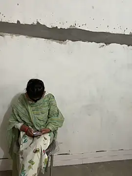 Snapshot of Sunita-collage chatting on November 10, 2025, 4:50 am Sunita-collage online show from November 10, 2025, 4:50 am